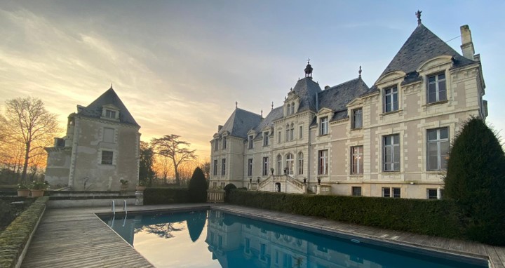 piscine château de Vair